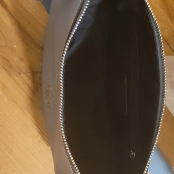 Coach Pace Baby Blue Hobo Bag Logo Strap Crosbody Silver Tone Stage Coach EUC - Picture 7 of 11